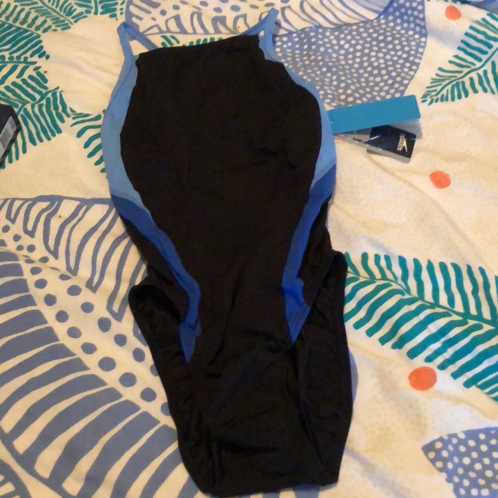 Speedo competition suit - size 6/32